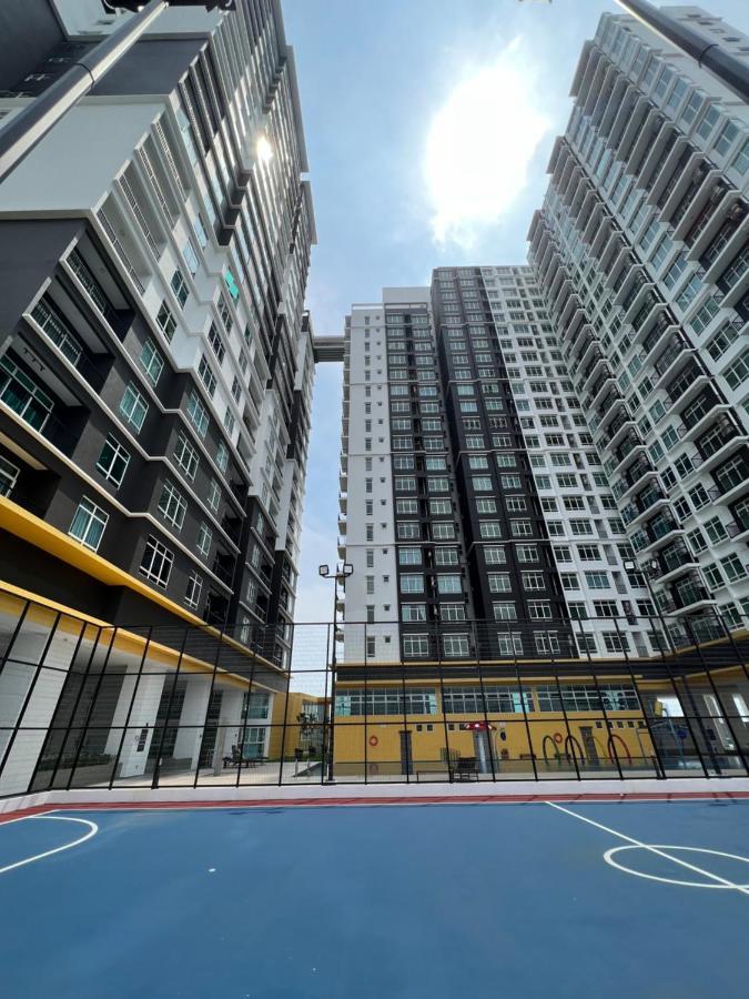 New!! Loving Night Novo 2Br 4-9Pax I Jonker I Netflix I Family Apartment Malacca Exterior photo